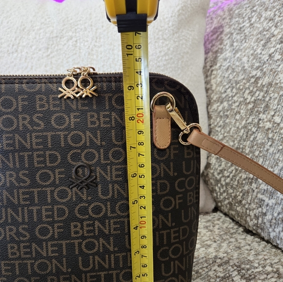 Benetton Purse - Picture 7 of 11